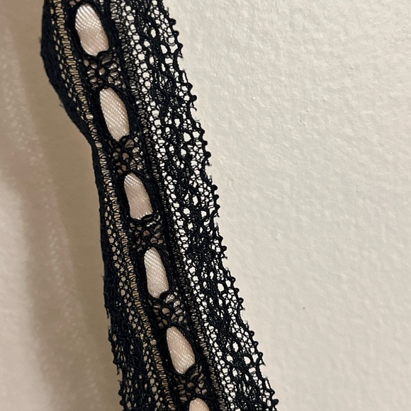 Cute White Lace Dress! - Picture 5 of 6